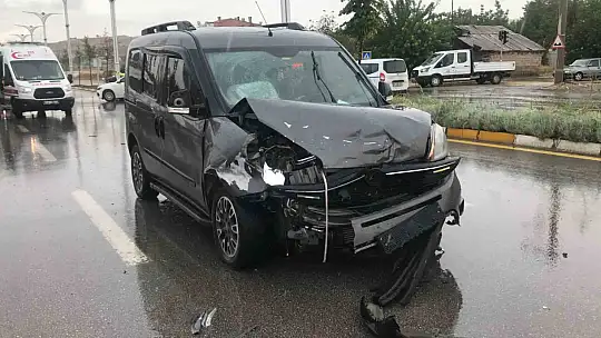Elazığ'da trafik kazası: 8 yaralı