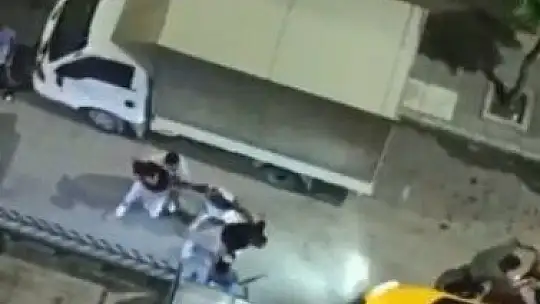 Elazığ'da trafikte yol verme kavgasında yumruklar konuştu