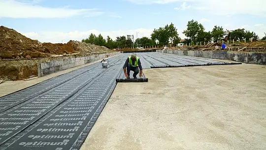 Elazığ'da traktörcüler sitesinin yapımı sürüyor