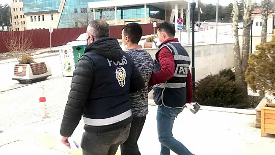 Elazığ'da turisti ve yoldan geçen birini yaralayan suç makinesi tutuklandı
