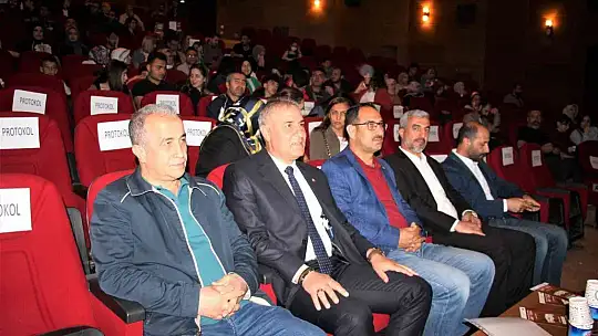 Elazığ'da Türk Halk Müziği Konseri mest etti