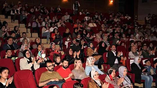 Elazığ'da Türk Halk Müziği Konseri mest etti