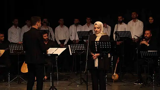 Elazığ'da Türk Halk Müziği Konseri mest etti