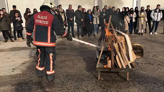 Öğrencilerine yönelik yangın eğitimi