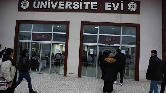 Elazığ'da üniversite öğrencilerine ücretsiz iftar veriliyor