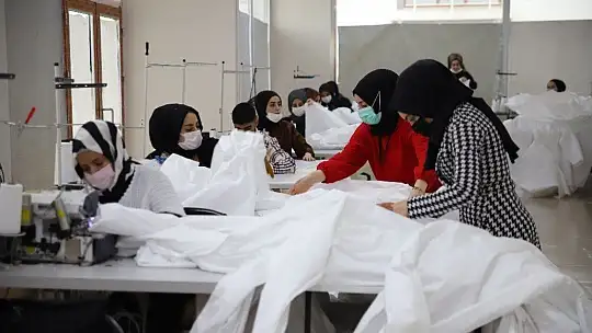 Elazığ'da üretiliyor, Avrupa ve ABD'li sağlıkçılara gönderiliyor