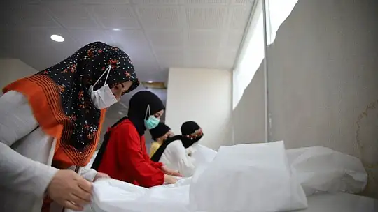 Elazığ'da üretiliyor, Avrupa ve ABD'li sağlıkçılara gönderiliyor