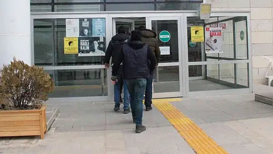 Uyuşturucu ile 2 kişi tutuklandı