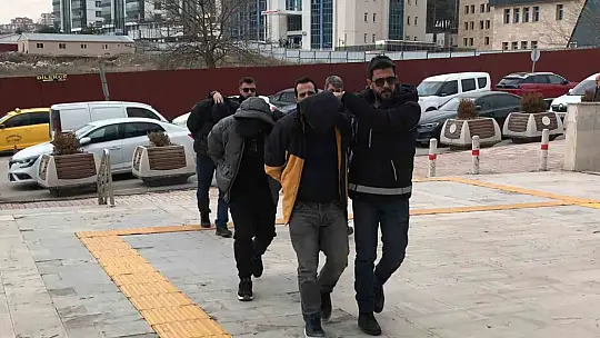 Elazığ'da uyuşturucu taciri 3 şüpheli adliyeye sevk edildi