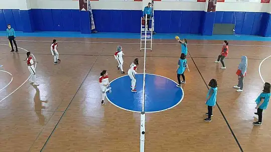 Elazığ'da voleybol müsabakaları tamamlandı