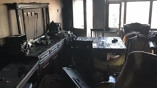 Elazığ'da yangın, 6 kişi dumandan etkilendi