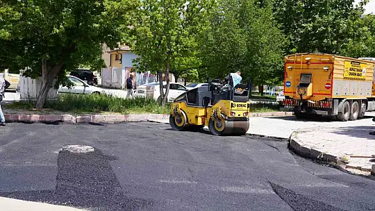 Elazığ'da yollar asfalt yama robotu ile onarılıyor