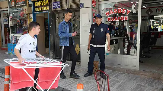 Elazığ'da zabıta ekiplerinden sıkı denetim: Kaldırımlar işgal edilmeyecek