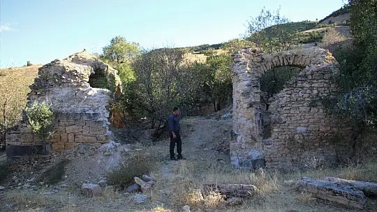 Elazığ'da zamana direnen 800 yıllık manastır restore edilmeyi bekliyor