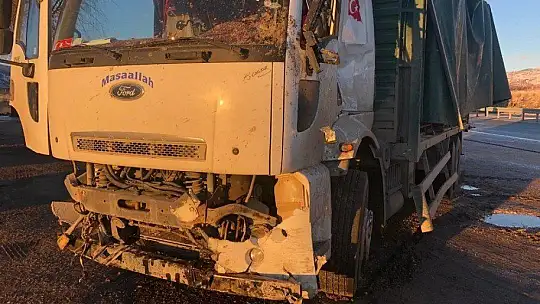 Elazığ'da Zincirleme Kaza 5 Araç Birbirine Girdi