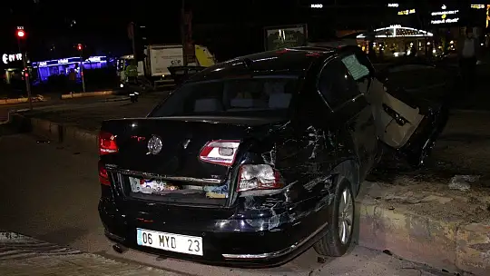 Elazığ'da zincirleme trafik kazası: 5 yaralı
