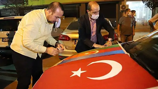 Elazığ'dan Azerbaycan'a 100 araçla destek konvoyu