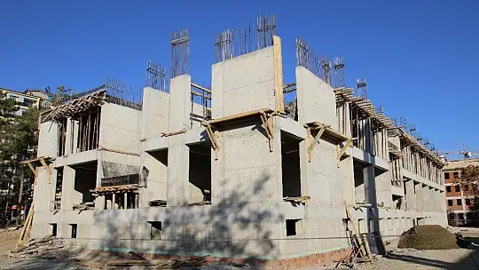Elazığ depreminde hasar alan eğitim yuvalarının yerine 33 okul