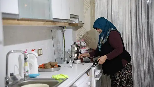 Elazığ Depreminin Birinci Yılı Dolmadan Birçok Aile Yeni Evlerine Girdi