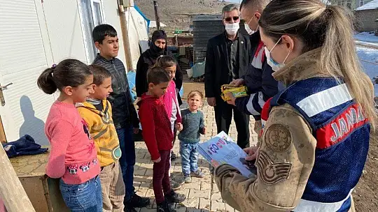 Elazığ Depreminin Birinci Yılında Jandarma Depremzedeleri Unutmadı