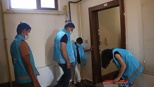 Yüsra bebek ve annesine bayram ziyareti