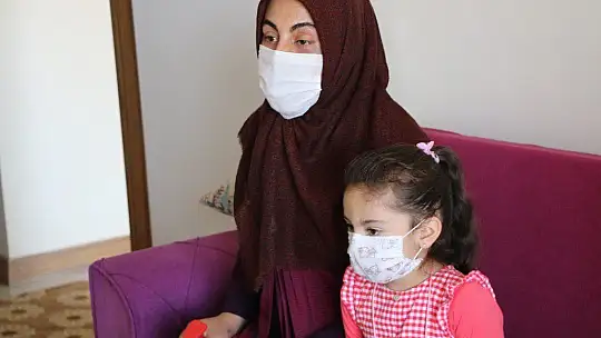 Yüsra bebek ve annesine bayram ziyareti