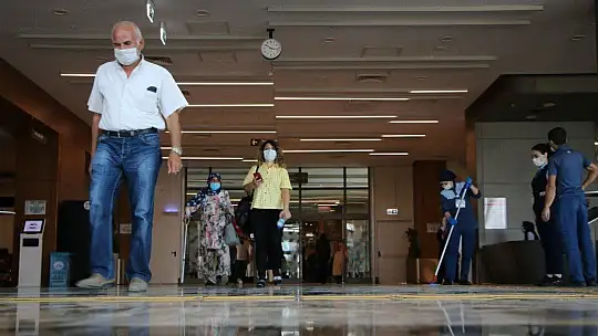 Elazığ Fethi Sekin Şehir Hastanesi hem şehrin hem de bölgenin lokomotifi oldu