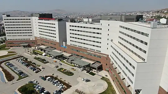 Elazığ Fethi Sekin Şehir Hastanesi hem şehrin hem de bölgenin lokomotifi oldu