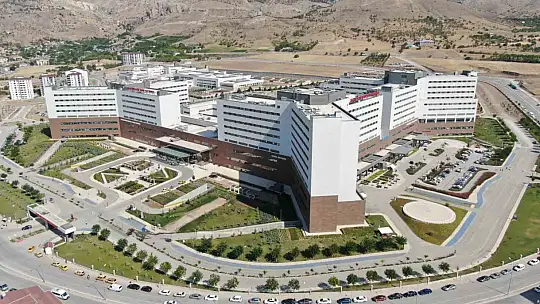Elazığ Fethi Sekin Şehir Hastanesinde ablasyon yöntemi ile kalp çarpıntısı tedavisi yapıldı