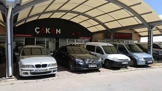 Elazığ Galericiler Sitesi Başkanı Yıldırım: ''Araç satışları şuan gayet iyi durumda''