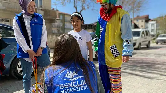 Elazığ Gençlik Merkezi, çocukların yüzünü güldürdü