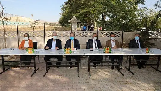 Elazığ il protokolü, Aksaray Mahallesi sakinleriyle bir araya geldi