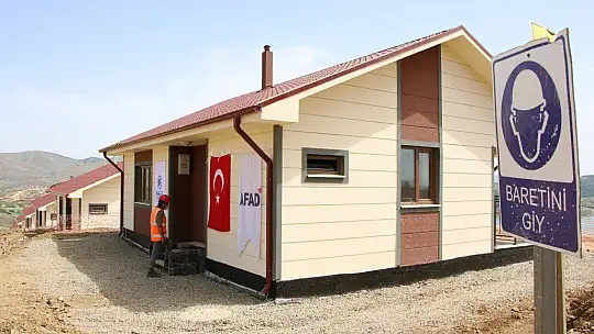 Elazığ'ın 300 köyünde, çelik konutlar yükseliyor