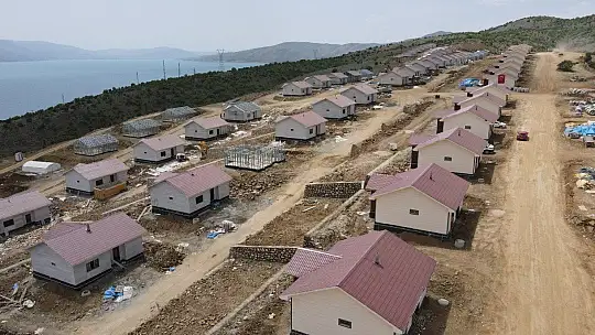 Elazığ'ın 300 köyünde, çelik konutlar yükseliyor