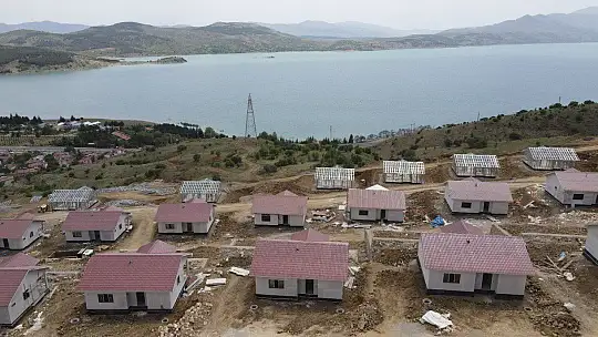 Elazığ'ın 300 köyünde, çelik konutlar yükseliyor