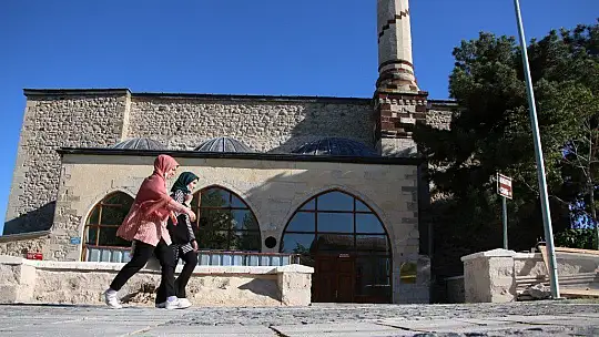 Elazığ'ın turizme açılan kapısı Harput'a ziyaretçiler gelmeye başladı