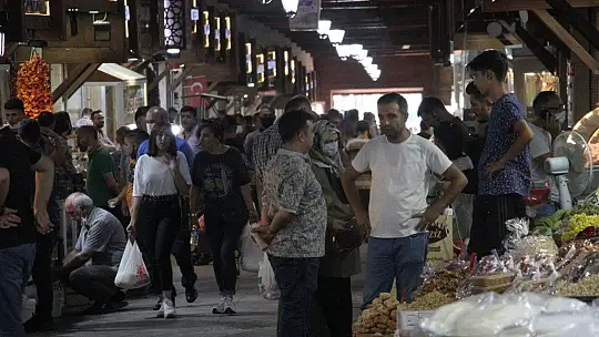Elazığ Kapalı Çarşı'da bayram yoğunluğu