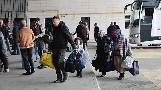 Elazığ otogarında bayram yoğunluğu