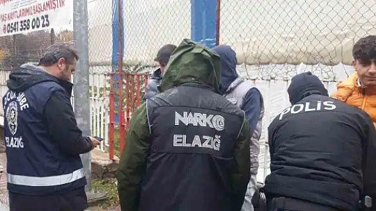 Elazığ polisi okul önlerinde kuş uçurtmuyor