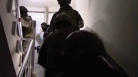 Elazığ polisi suçlulara göz açtırmıyor: 8 tutuklama