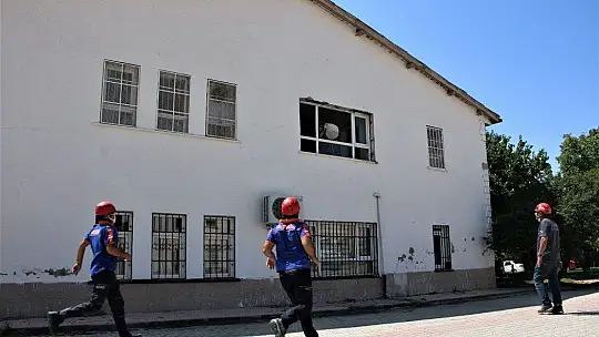 Elazığ Ruh Sağlığı Hastanesindeki deprem ve yangın tatbikatı nefes kesti