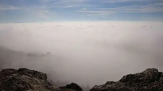 Elazığ sis denizinde kayboldu, eşsiz görüntüler oluştu