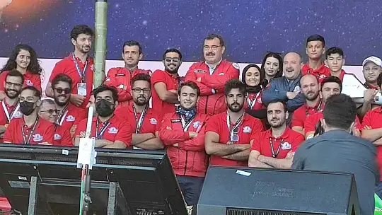 Elazığ takımından Teknofest'te önemli başarı: Yüksek irtifa kategorisinde Türkiye üçüncülüğü elde ettiler