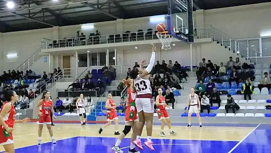 Elazığ takımları potada güldü