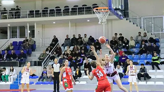 Elazığ takımları potada güldü