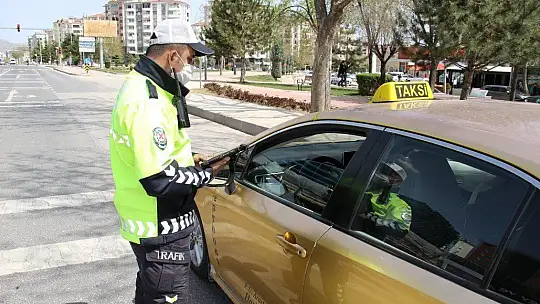 Elazığ Valisi Yırık: 'Mutant virüsle birlikte bulaş riski günlük 300'lere vardı'