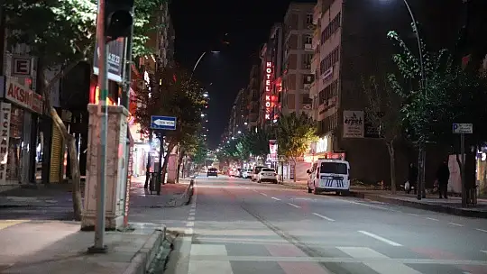 Elazığlılar kısıtlama ile evlerine çekildi, şehir sessizliğe büründü