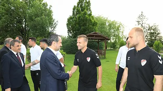 Elazığspor'a il protokolünden moral ziyareti