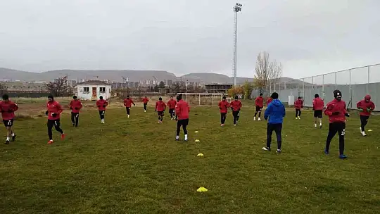 Elazığspor, Arnavutköy Belediye Gençlikspor maçına hazırlanıyor