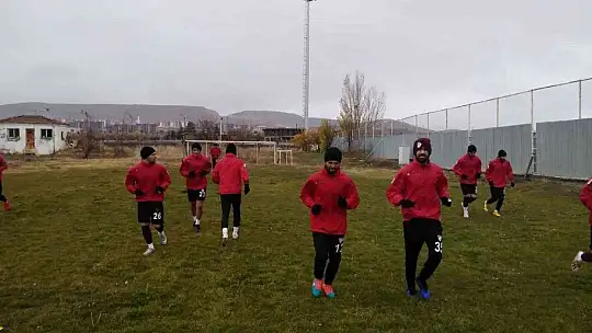 Elazığspor, Arnavutköy Belediye Gençlikspor maçına hazırlanıyor